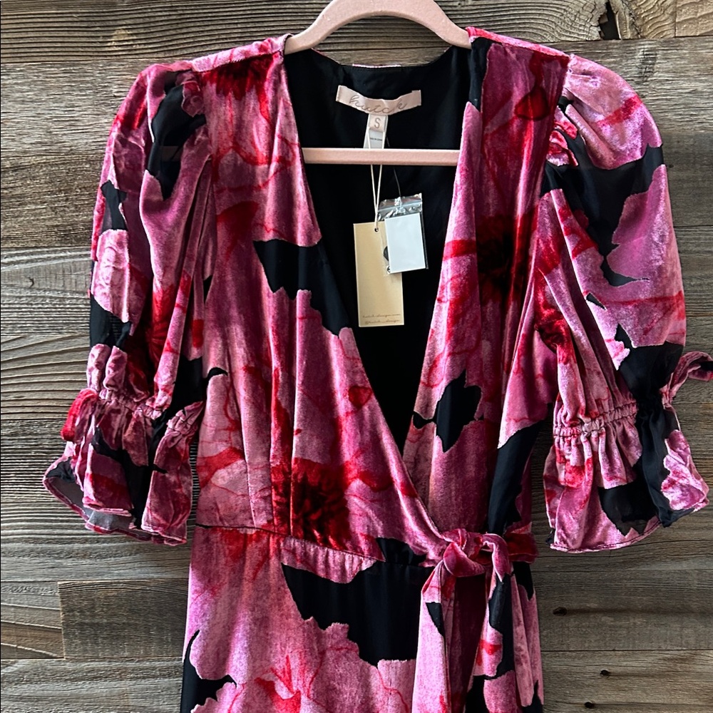 Hutch X Anthropologie Marisol Pink Floral Velvet Wrap Midi Dress Size Small NWT - Picture 2 of 11